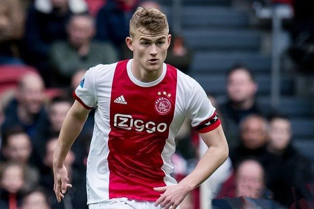 hth-马德里竞技训练开放日，国际比赛日止住颓势引欢呼，荷甲在即，赛季目标并未改变的简单介绍